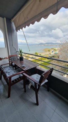 Seaside Apartment - Charlie's House